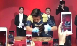 娱乐圈吃瓜爆音乐节,音乐节成吃瓜热点，明星幕后故事大揭秘